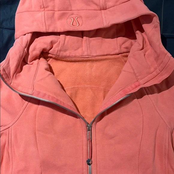 Lululemon Scuba Hoodie *Light Cotton Fleece
Flash Light Tone - size 6 - Picture 4 of 16